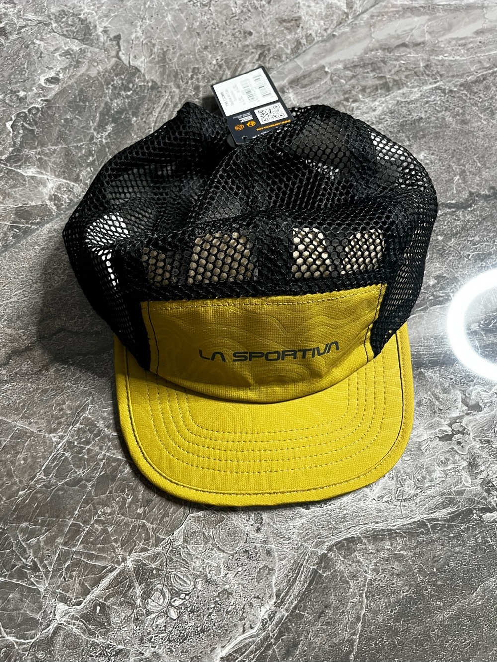 La Sportiva Skyline Air Cap - NWT - L/XL Yellow Running 5 Panel Trucker Hat